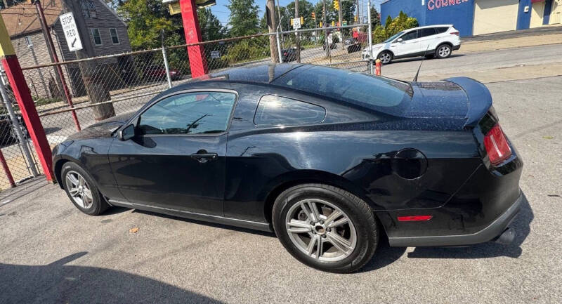 2012 Ford Mustang V6