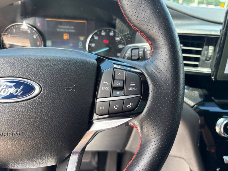 2024 Ford Explorer ST-Line