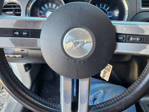 2011 Ford Mustang V6