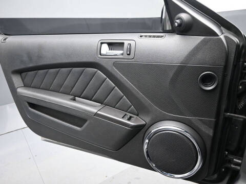 2011 Ford Mustang V6