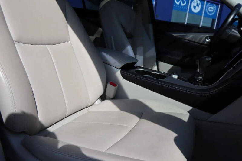 2017 Infiniti Q50 3.0T Signature Edition