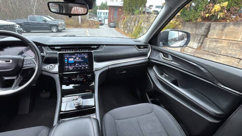 2021 Jeep Grand Cherokee L Laredo