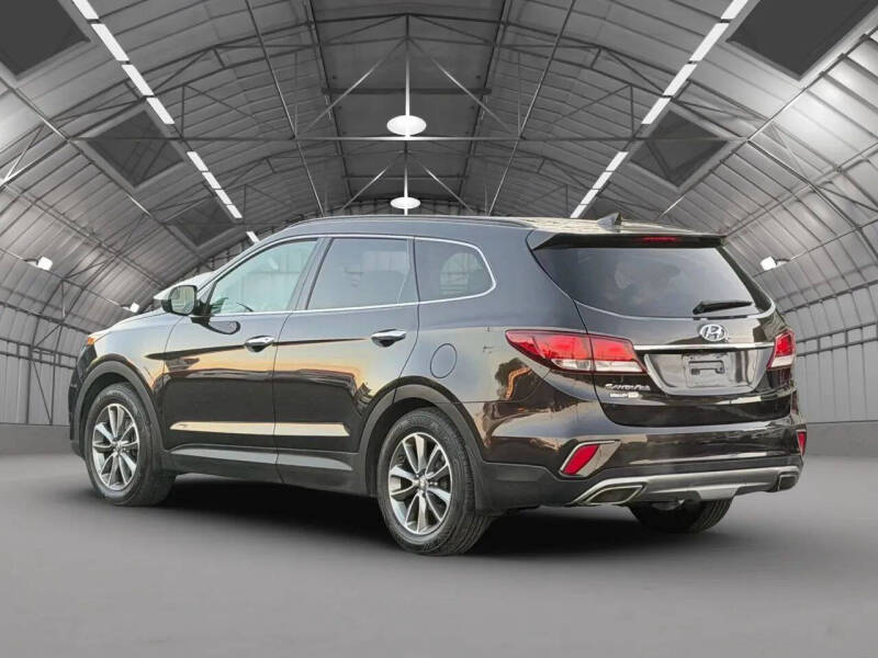 2017 Hyundai Santa Fe SE