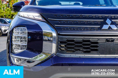 2023 Mitsubishi Outlander SE