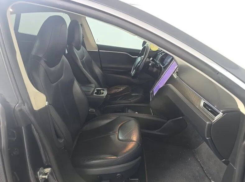 2015 Tesla Model S 85