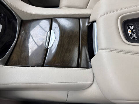 2018 Cadillac Escalade Luxury