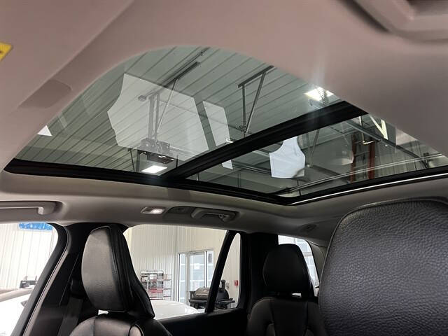 2023 Volvo XC90 B6 Plus Bright Theme 7P