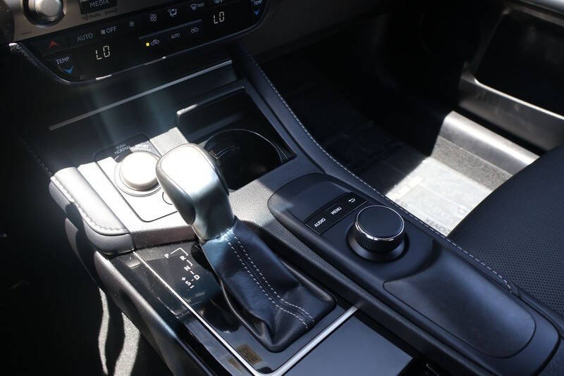 2017 Lexus ES 350