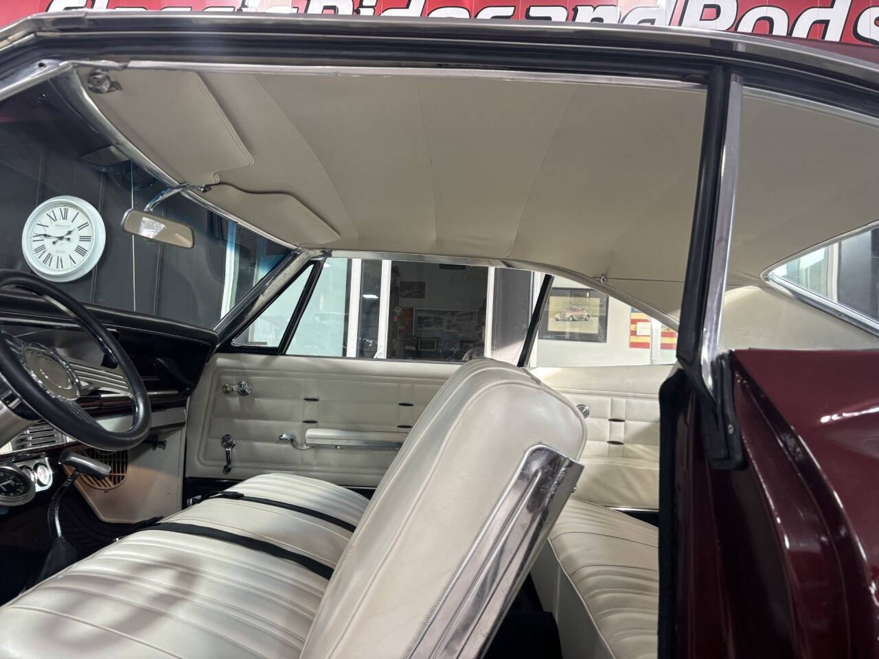 1966 Chevrolet Impala 23