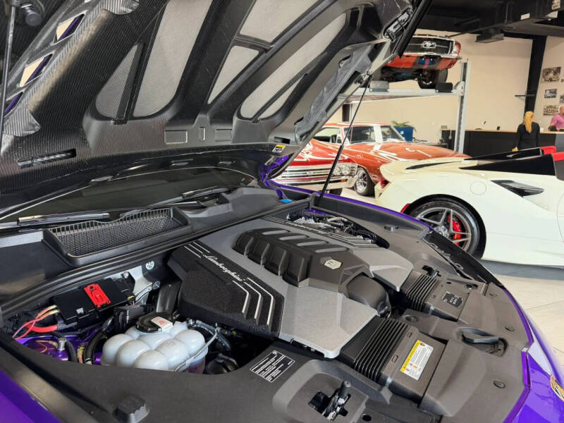 2024 Lamborghini Urus Performante
