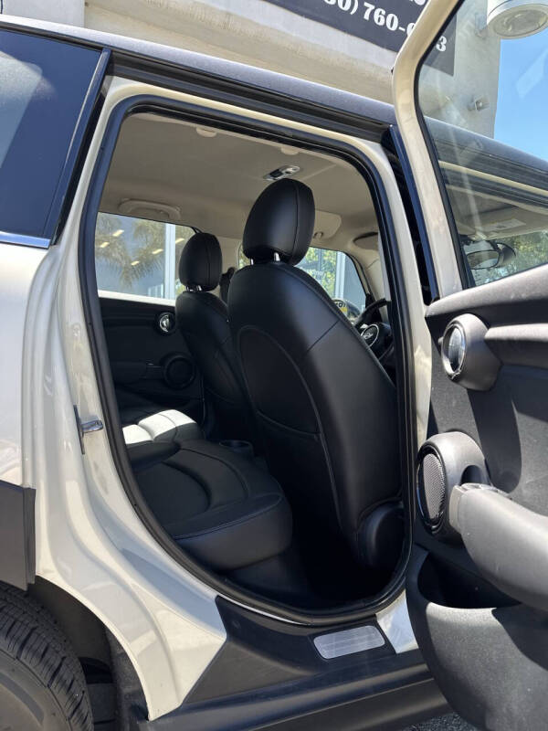 2015 MINI Hardtop 4 Door Cooper