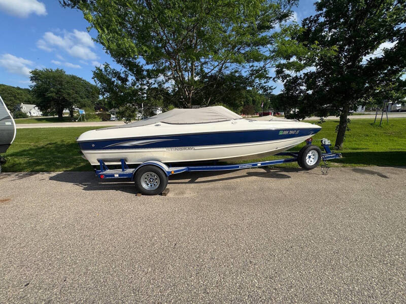 2004 Stingray Boats 195LR