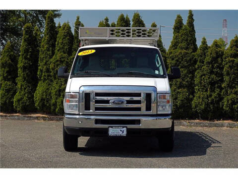 2013 Ford E-Series E-350 SD