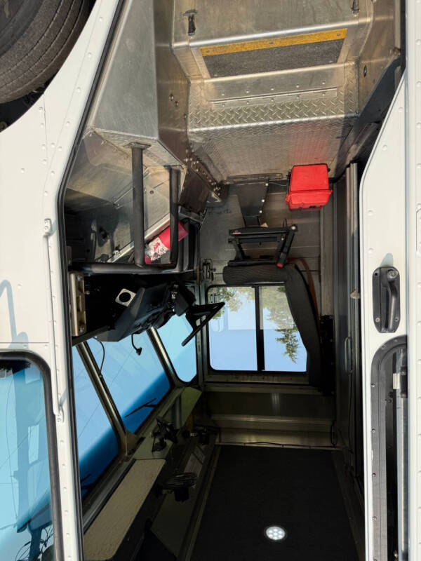 2020 Freightliner MT45 Chassis