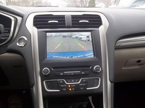 2017 Ford Fusion Hybrid SE