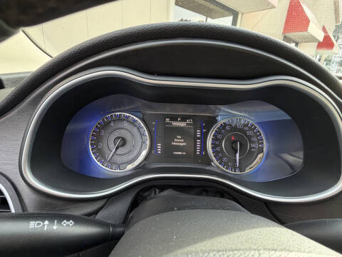 2017 Chrysler 200 Limited