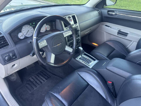 2006 Chrysler 300 SRT-8