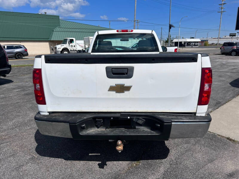 2011 Chevrolet Silverado 1500 Work Truck photo 6