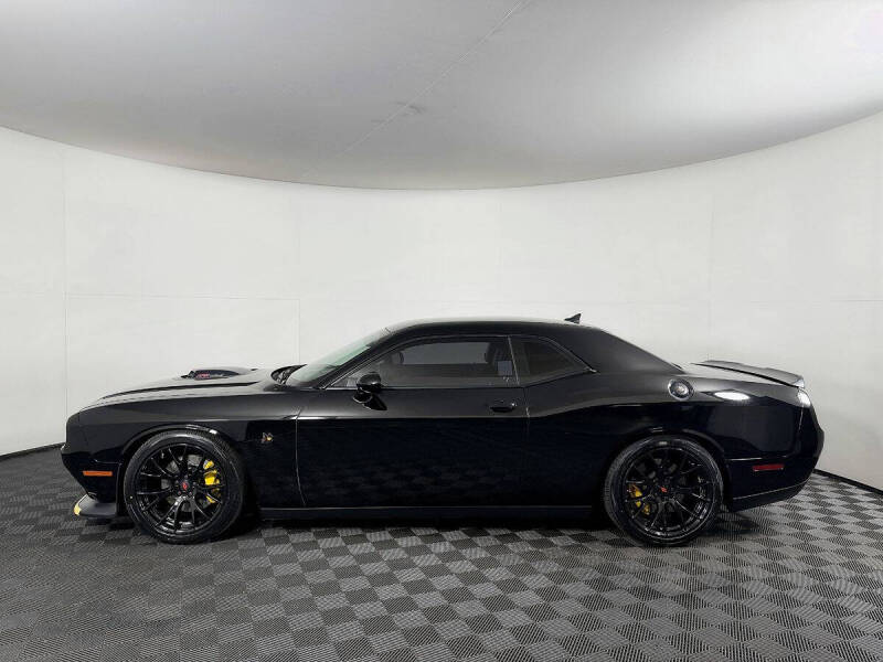 2016 Dodge Challenger 392 HEMI Scat Pack Shaker