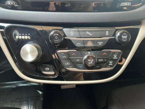 2020 Chrysler Pacifica Touring