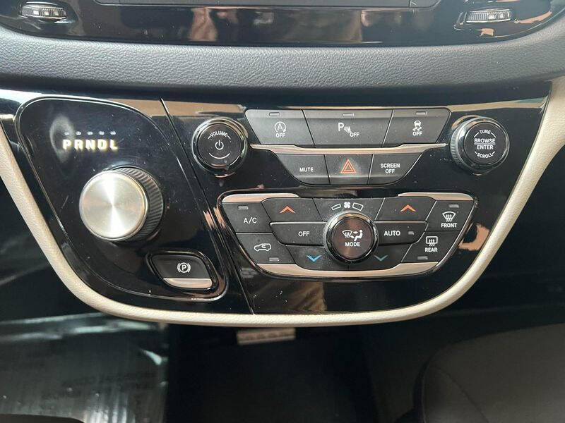 2020 Chrysler Pacifica Touring