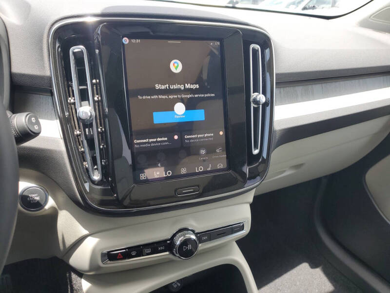 2026 Volvo XC40 B5 Plus