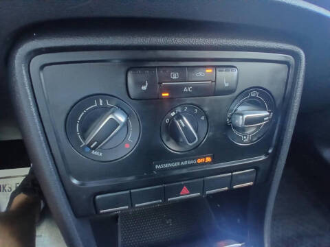 2014 Volkswagen Beetle Convertible R-Line PZEV