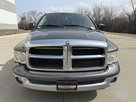 2003 Dodge Ram 1500 for sale at ELMHURST CAR CENTER in Elmhurst IL