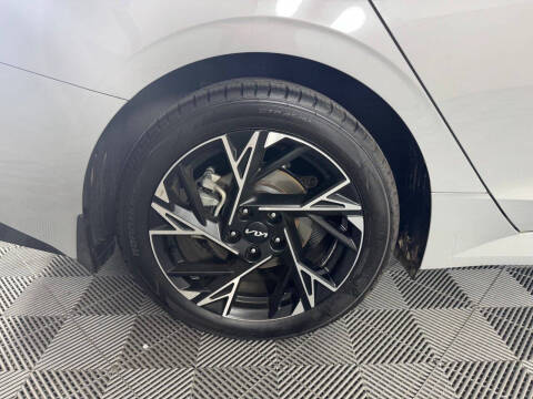 2025 Kia K5