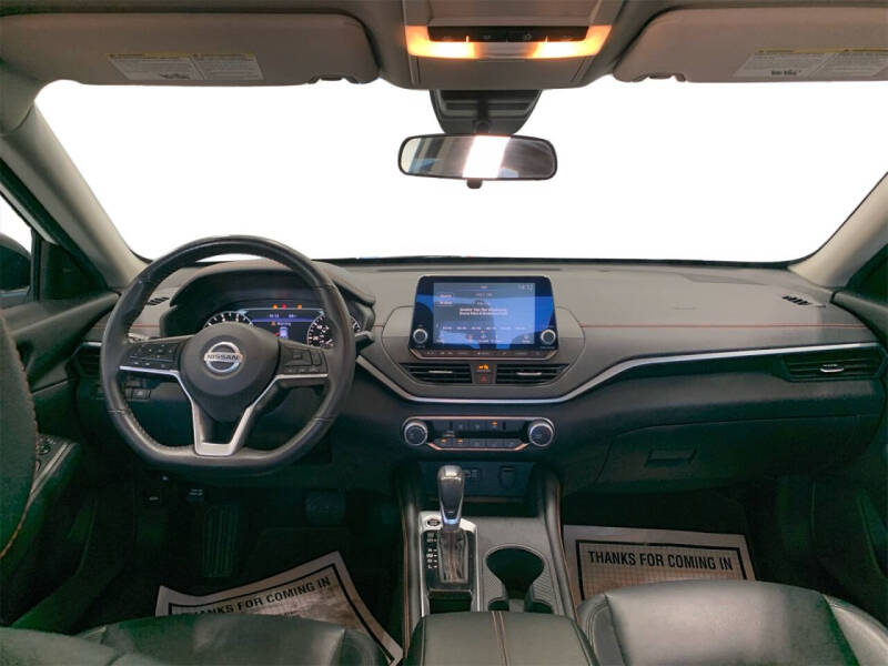 2022 Nissan Altima 2.5 SR