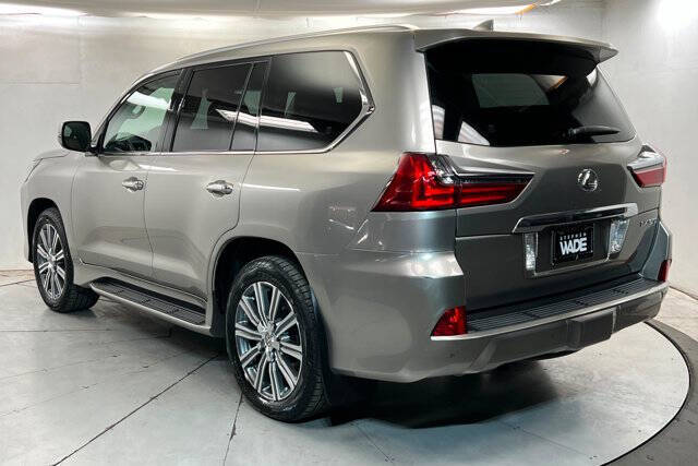 2017 Lexus LX 570