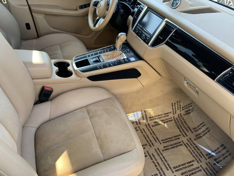 2015 Porsche Macan S