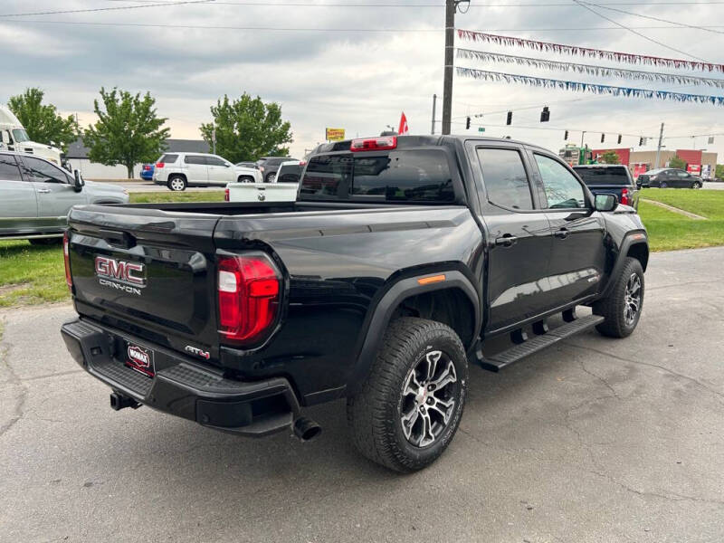 2023 GMC Canyon AT4