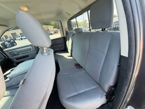 2017 RAM 1500 SLT