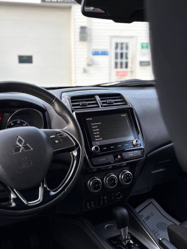 2020 Mitsubishi Outlander Sport SE