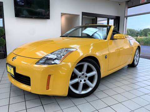 2005 Nissan 350Z for sale at SAINT CHARLES MOTORCARS in Saint Charles IL