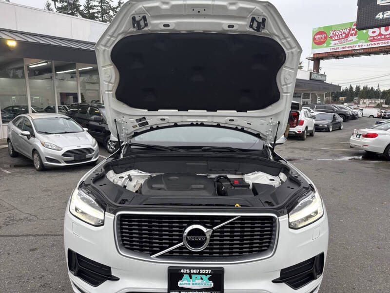 2017 Volvo XC90 T6 R-Design