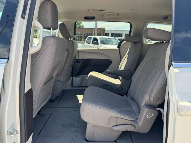2020 Chrysler Pacifica Touring