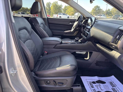 2024 Nissan Pathfinder Platinum