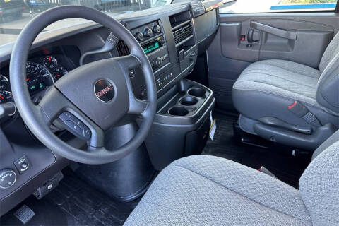 2025 GMC Savana 3500