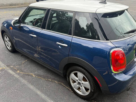 2017 MINI Hardtop 4 Door Cooper