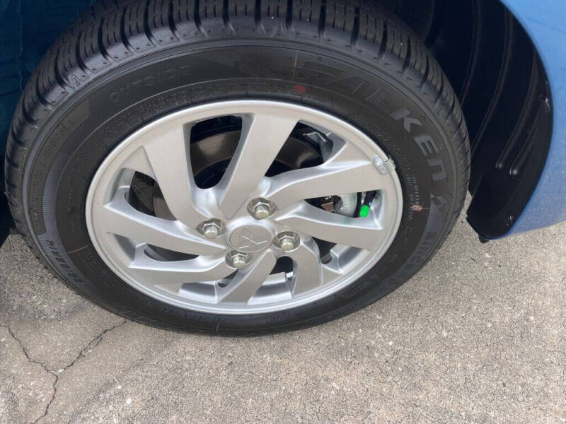 2024 Mitsubishi Mirage LE