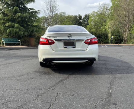 2016 Nissan Altima 2.5 SR