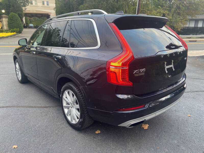 2016 Volvo XC90 T6 Momentum