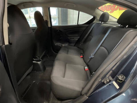 2017 Nissan Versa 1.6 S
