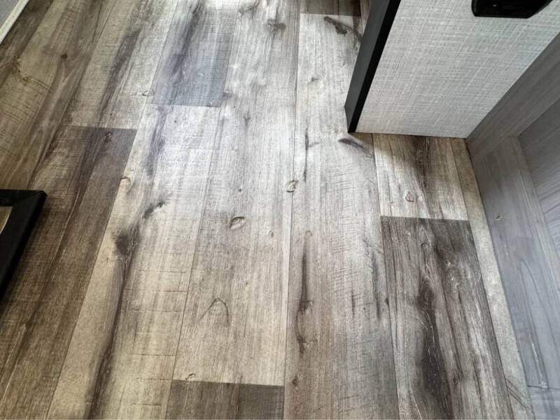 2022 Coleman Light 2455BH