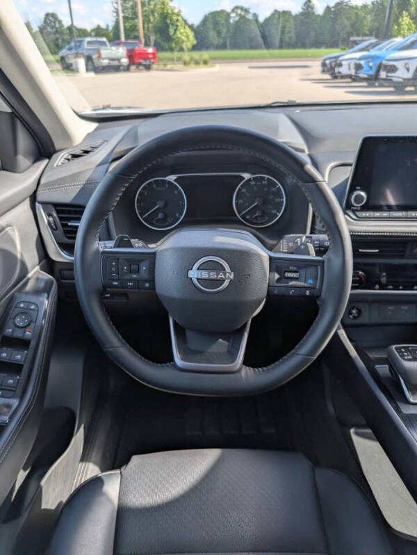 2025 Nissan Rogue SV