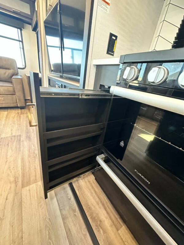 2023 Keystone RV Outback 328RL