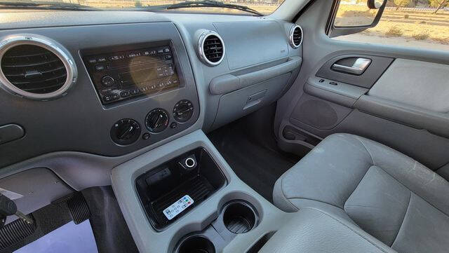 2004 Ford Expedition XLT