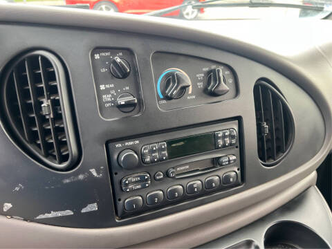 1999 Ford E-350 XLT SD